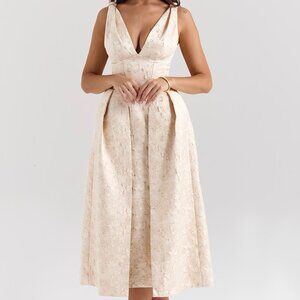 BEAUTIFUL House of CB Dress!